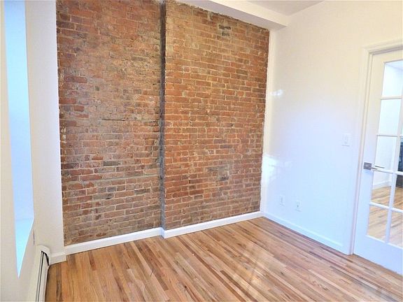 3rd image of 305 E 92nd St #5K