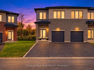 95 Rallidale St, Ottawa, ON K1X0G7