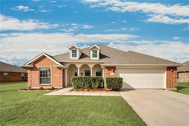 1st image of 611 Tolleson Dr