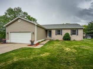 2122 5th Ave, Muscatine, IA 52761