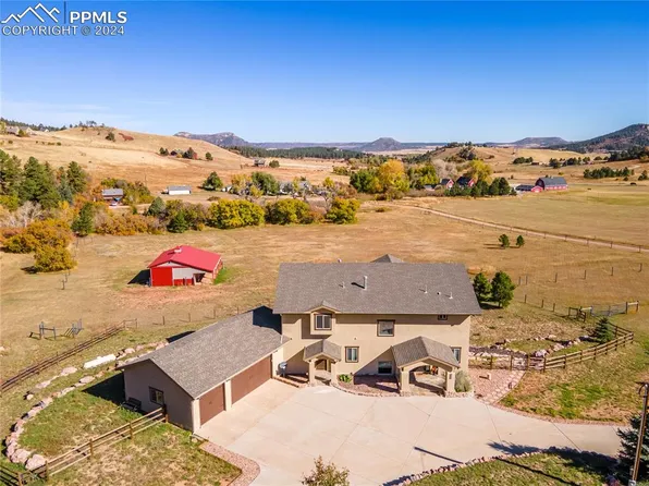 14119 S Perry Park Rd, Larkspur, CO 80118