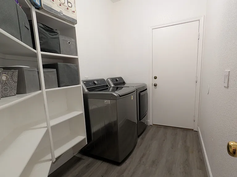 2833 W Santa Cruz Ave — Photo 14