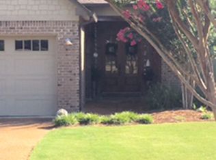 2404 W Wellsgate Dr, Oxford, MS 38655