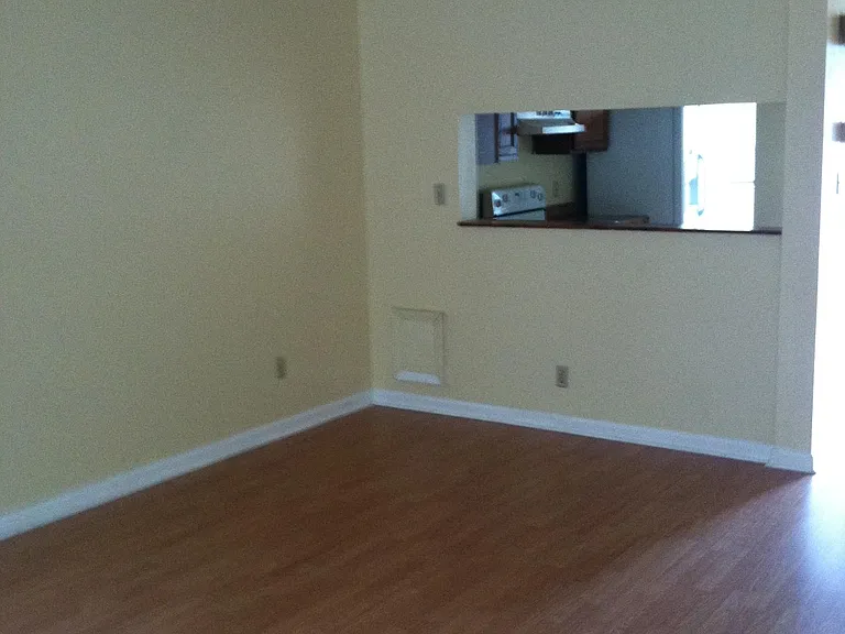9 Astor Ct — Photo 4