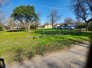 219 N Avenue J, Elgin, TX 78621