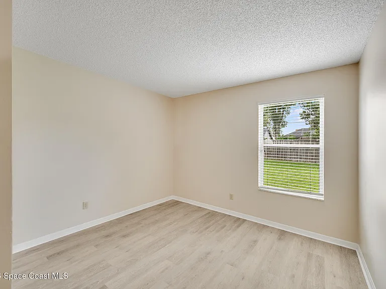 2540 Wild Wood Dr — Photo 23
