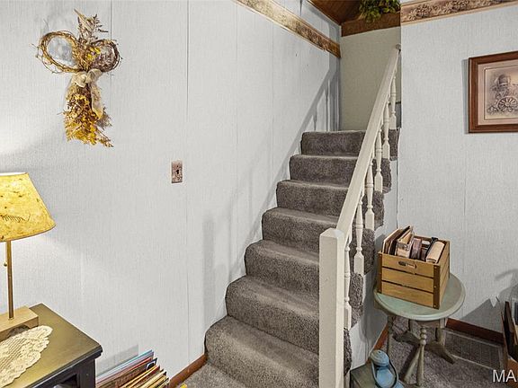 30th image of 622 N Jackson St