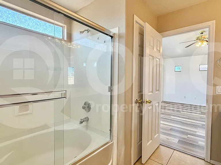 11738 W Flanagan St — Photo 18