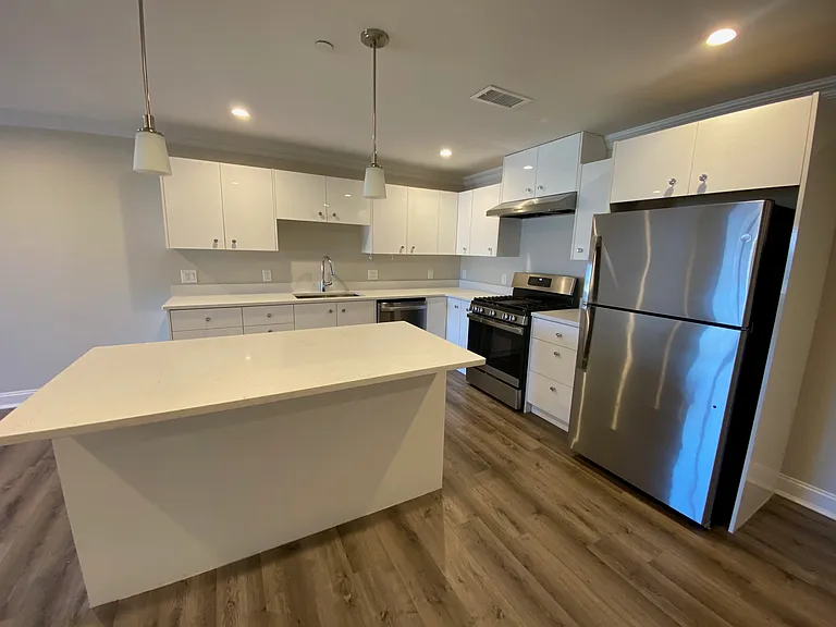 71 Legacy Blvd — Photo 23