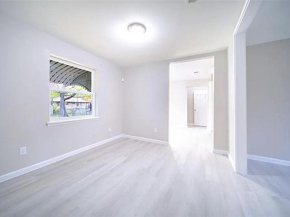 3rd image of 1603 Alta Vista St