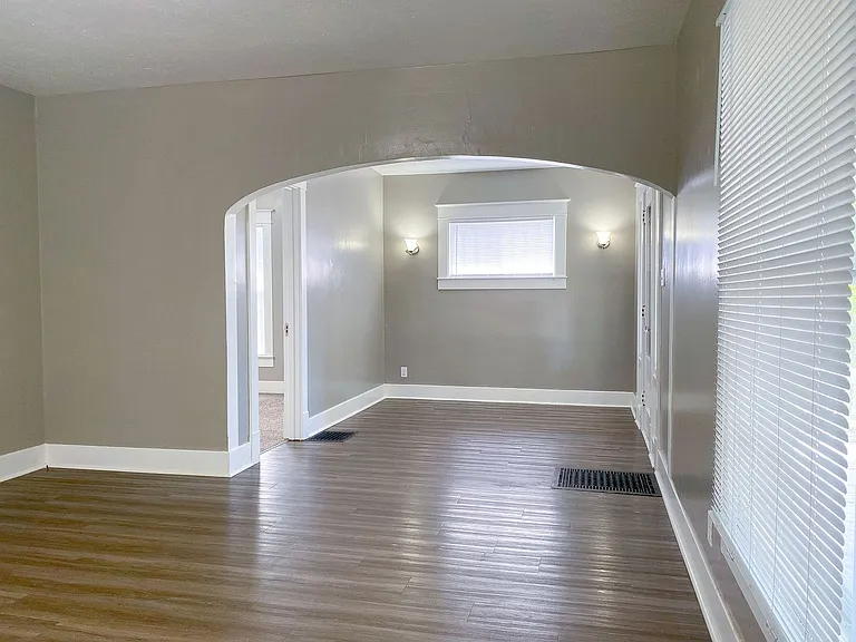 1106 S Buckeye St — Photo 6