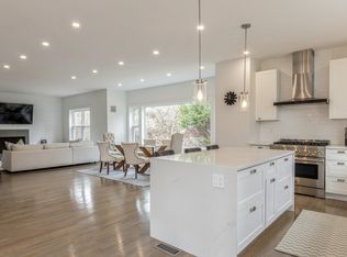 127 Highland Rd, Southampton, NY 11968