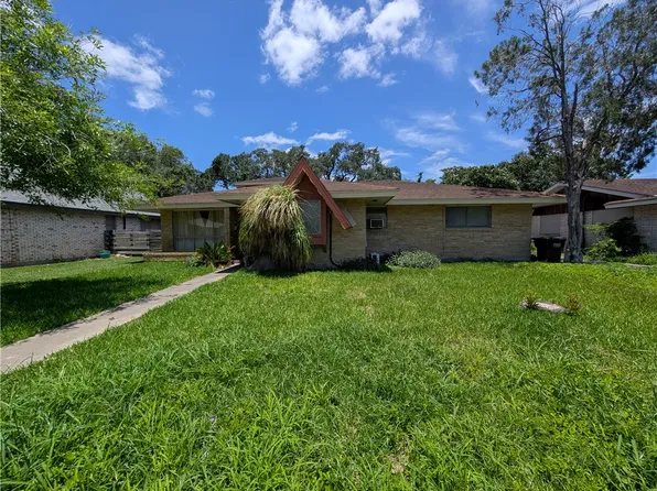 1614 Santa Cecilia Dr, Kingsville, TX 78363