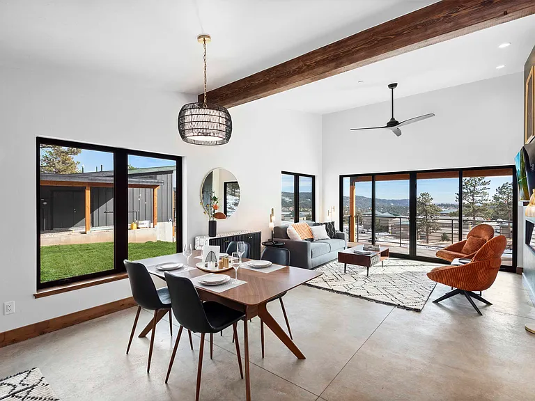 945 Nob Hill Rd #14 — Photo 5