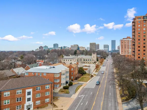 907 S Hanley Rd APT 7, Saint Louis, MO 63105