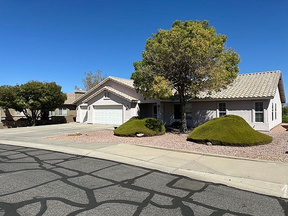 3rd image of 660 Country Club Dr