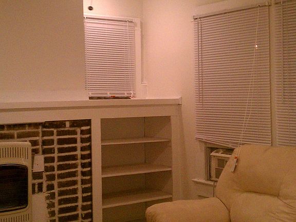 4th image of 4912 Killam Ave