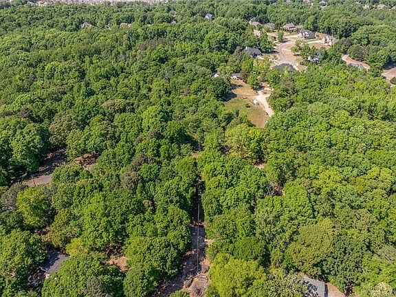 3rd image of 1465 Cains Rd