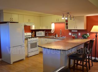 7B Monte Rd, Kelowna, BC V1V1B7