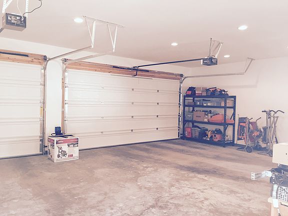 4th image of 338 Burlington Ave