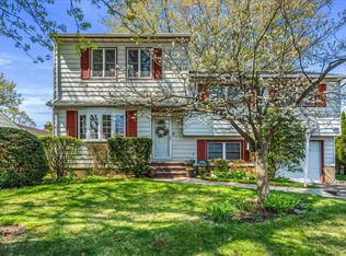 80 Russell Road, Garden City, NY 11530
