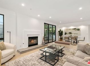 656 N West Knoll Dr APT 203, West Hollywood, CA 90069