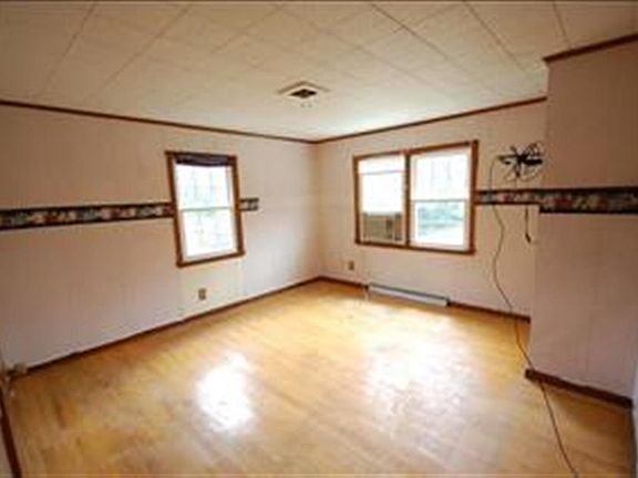 4th image of 31 Grotto Ln