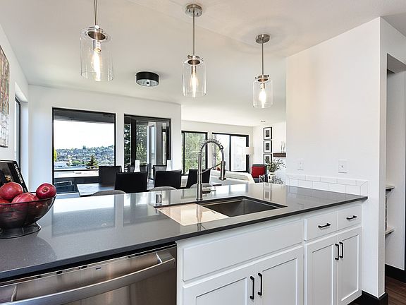 3rd image of 2410 Dexter Ave N #302