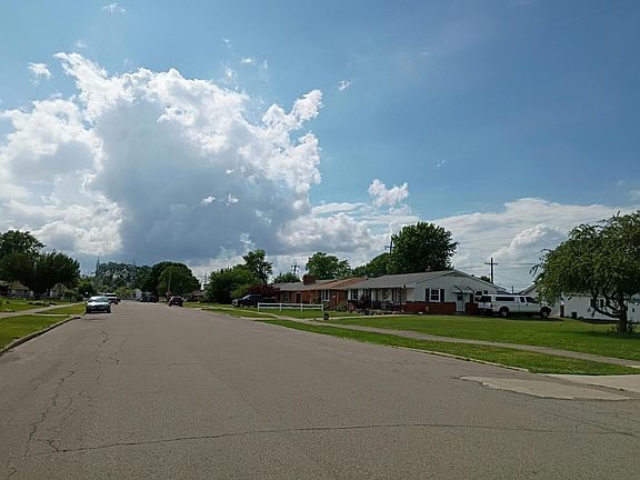 5th image of 612 W 13th St