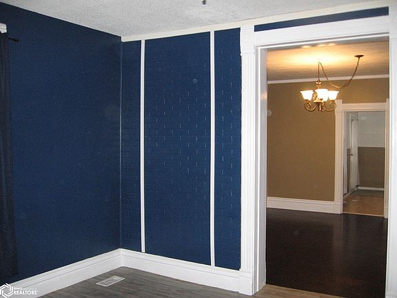 5th image of 1016 Morgan St