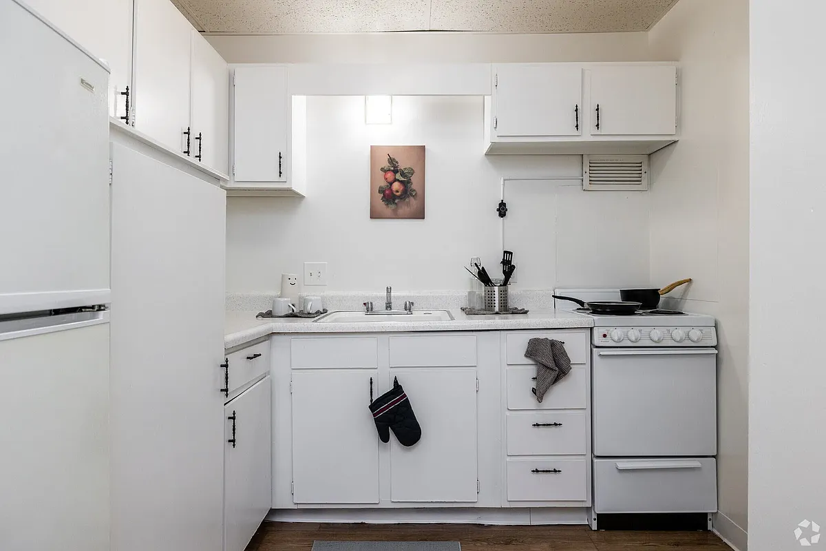 Building Photo - Riverview Apartments