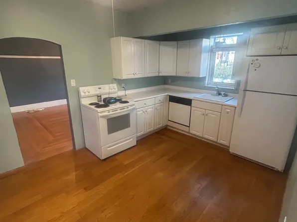 4 Bradford St #4, Quincy, MA 02169