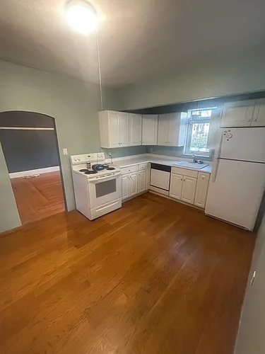 4 Bradford St #4 Photo 1