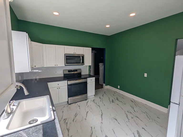 4526 Reiger Ave — Photo 8