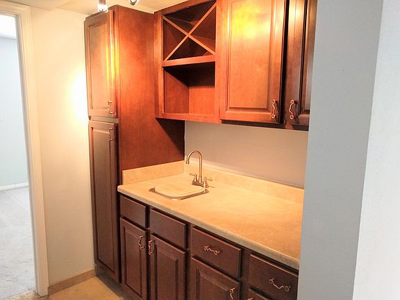 3rd image of 1638 Mountain View Ave