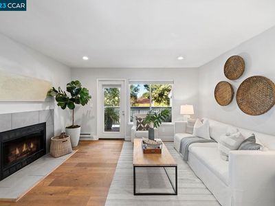 2 Marina Lakes Dr, Richmond, CA, 94804