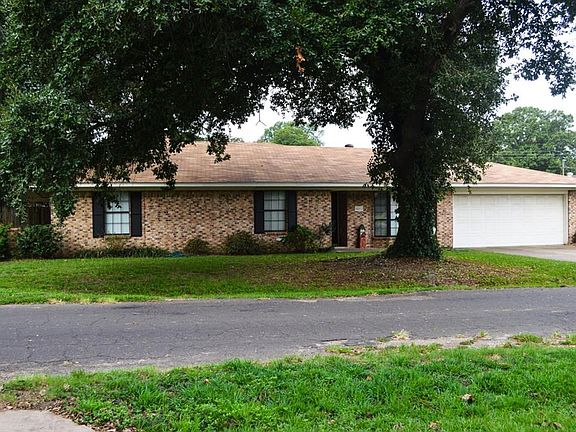 2nd image of 501 Hall Dr