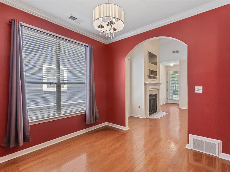 1425 Island Town Dr — Photo 8