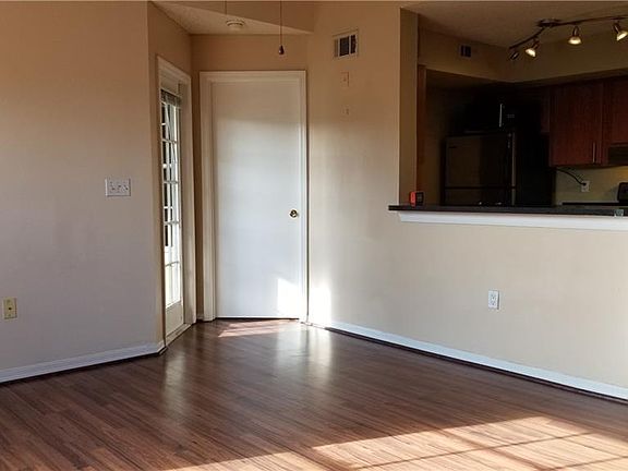 2nd image of 421 Fountainhead Cir Unit 209