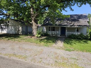 501 S Chicago St, Dewitt, IL 61735