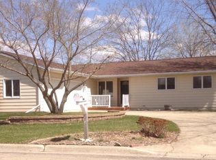 1706 Portland Ave, Albert Lea, MN 56007