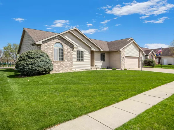 2012 Cherokee Dr, Prairie Du Sac, WI 53578