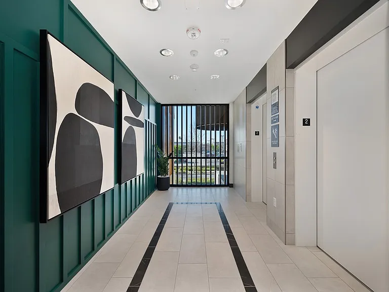 Begonia Place Luxury Apartments — Photo 81