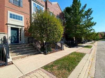 749 Station Blvd, Aurora, IL, 60504