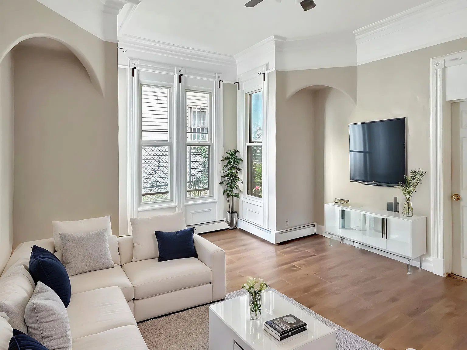 3 bed, 1500 sqft, $3,000 — Photo 1