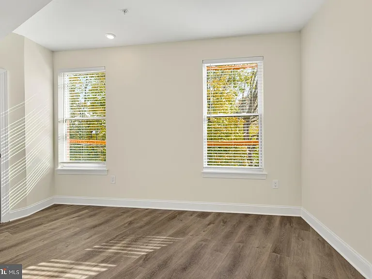 511 Gorgas Ln #C — Photo 8