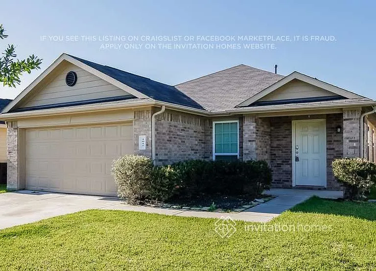 1015 Doubletree Glen Dr — Photo 2