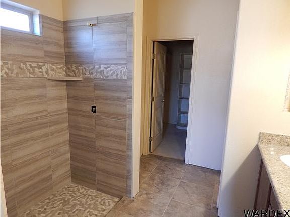 4th image of 5015 S Jacaranda Pl