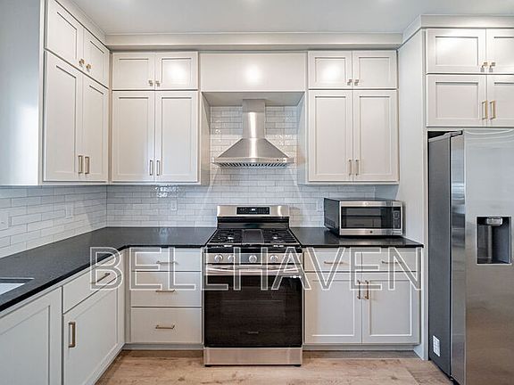 3rd image of 1370 Fremont Ave