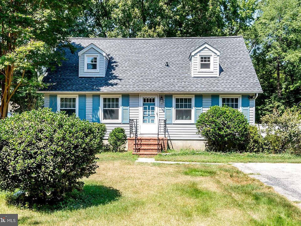 1st image of 402 Harbor Dr